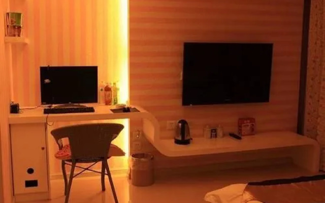 Yuxi Lucky 5 Million Fast Hotel