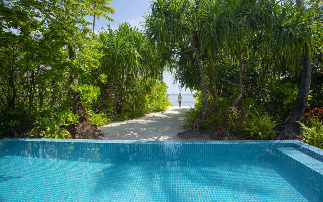 The Residence Maldives at Dhigurah Hotel