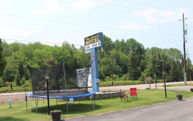 Two Rivers Motel