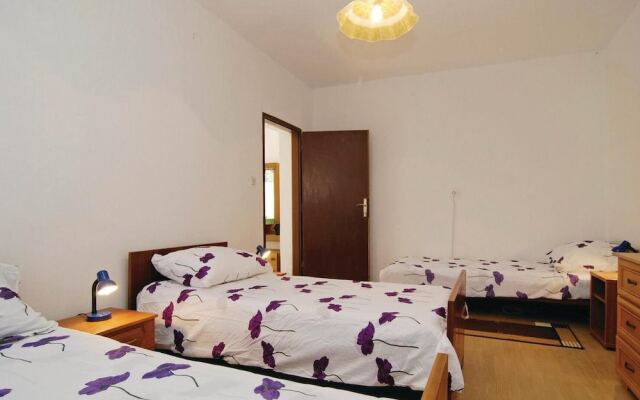 Amazing Apartment in Vrsi With 2 Bedrooms