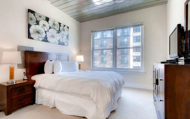 Global Luxury Suites in Boca Raton