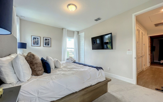 Reunion 3BR Villa Near Disney + Pool Access
