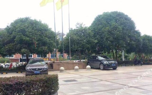 Lianhua Huating Business Hotel