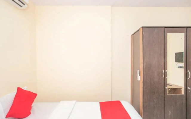 OYO 15818 Om Sai Residency