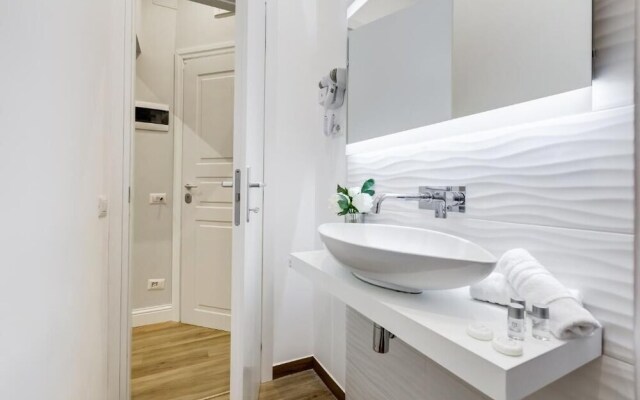 Opera Private Suites