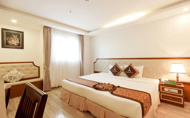 Paris Nha Trang Hotel & Apartment