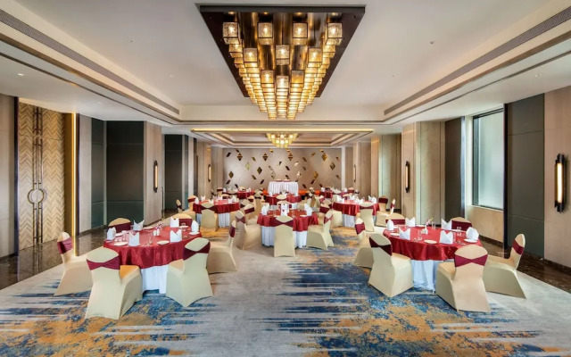 Royal Hometel Suites Dahisar Mumbai