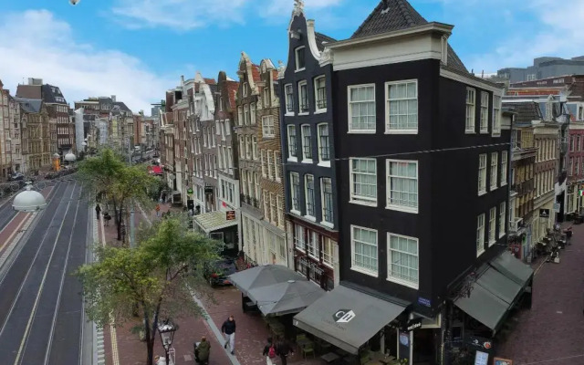 Hotel Corner House