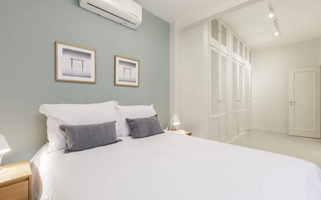 Leblon Coast Amazing 3 Bedroom in Leblon