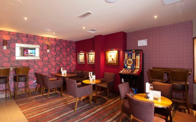 Premier Inn Exeter Central St Davids