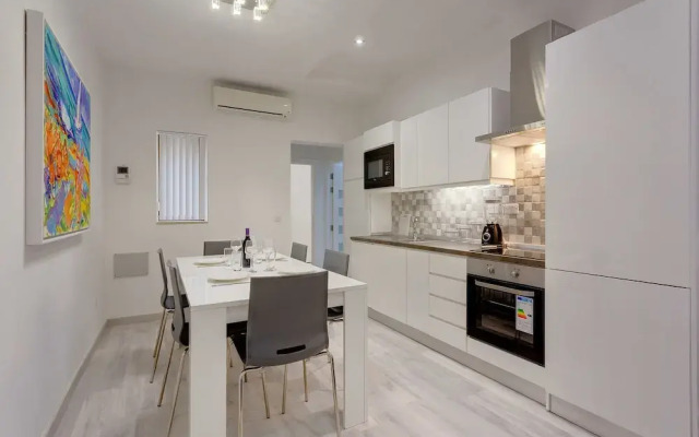 Modern Apartment in the Best Area of Sliema