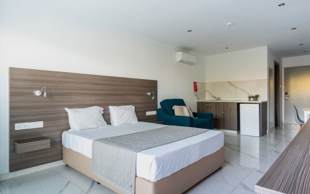 Rio Gardens - Bright Studio w Shared Pool