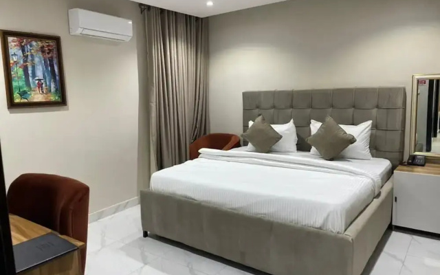 Choice Suites Signature