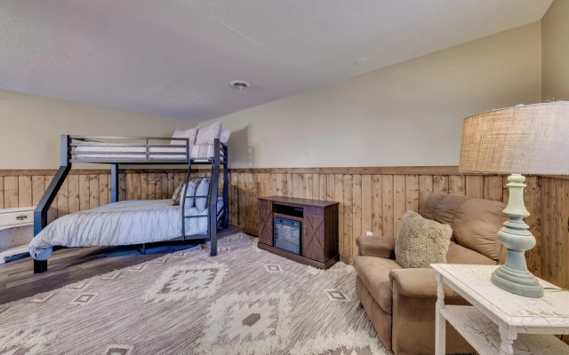 Ruidoso Home w/ Patio, Walk to Restaurants!