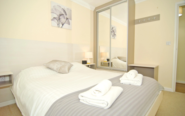 Room and Roof Southampton Apartments