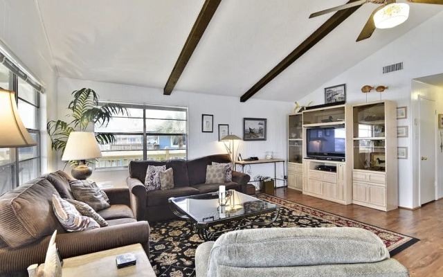 Prager Bay View by RedAwning