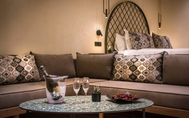 Petousis Hotel & Suites