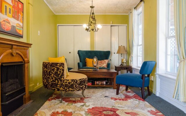 Madame Isabelle's House In New Orleans - Hostel