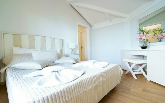 Cameo Beach Resort
