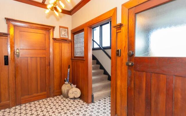 No11 B&B