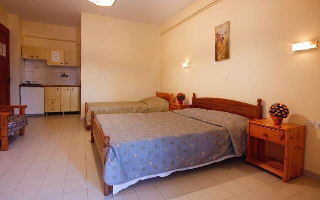 Hotel Kyani Akti & Angelos Apartments