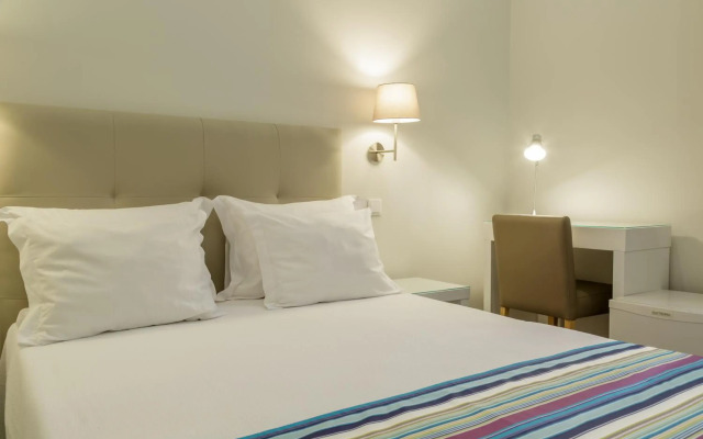 Porto Domus Hotel