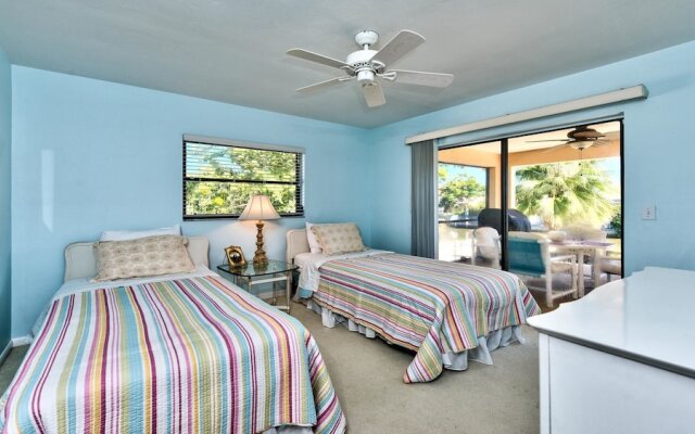Sirena Waterfront 3 Bedroom Home by NFVH
