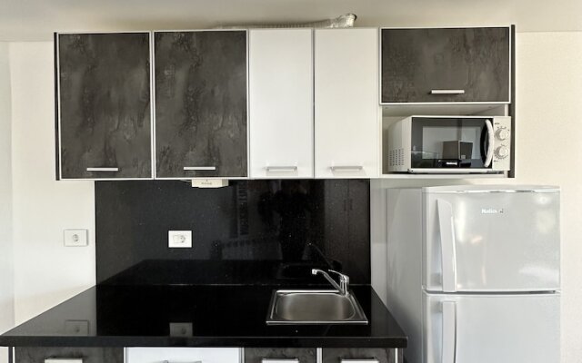 Grey Escape Apartements