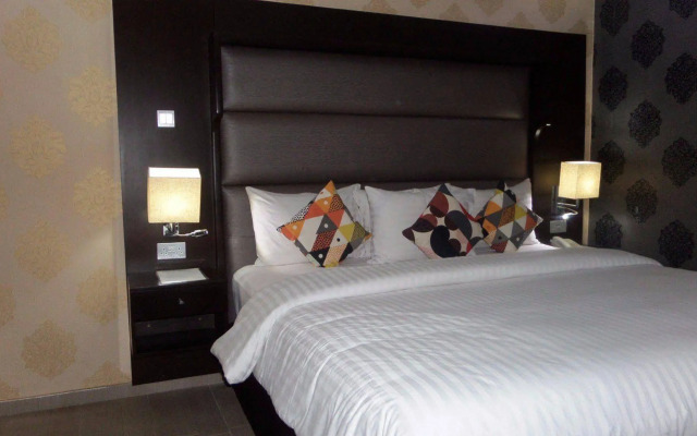 Larry Mitchelle Suites