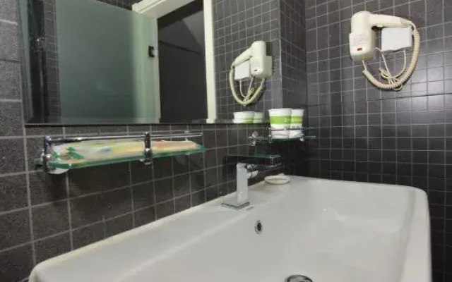 Motel 168 (Laixi Yantai Road Municipal Government)