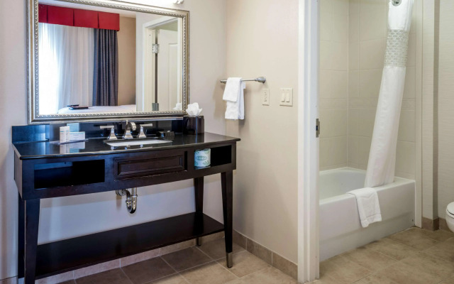 Hampton Inn & Suites Montgomery-Downtown