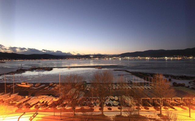 Suwa Lake Side Hotel