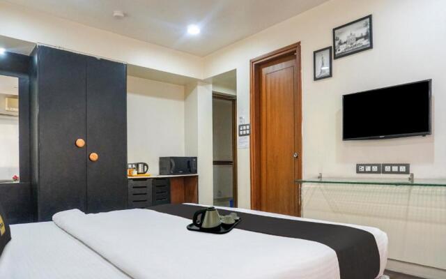 Townhouse Oak Sr Hotel Wakad