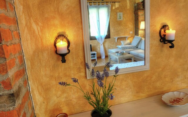 Bright Holiday Home in Modigliana With Swimming Pool