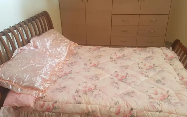 Rena's House