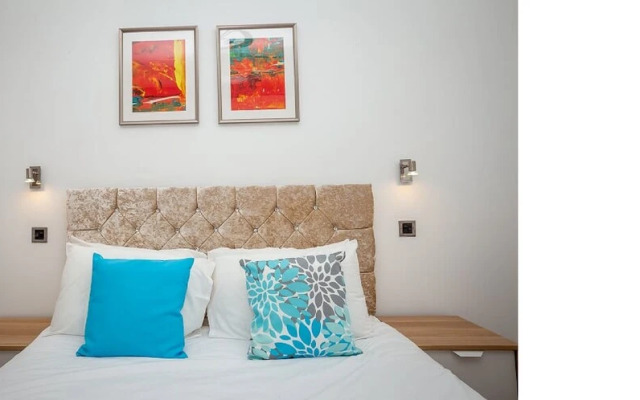 Spacious Home for Groups With Parking