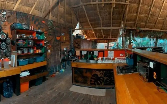 Kin Hostal and Camping