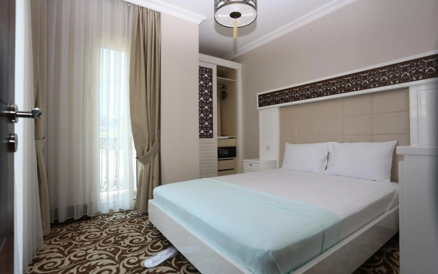 K Suites Hotel