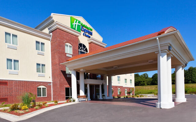 Holiday Inn Express & Suites Malvern