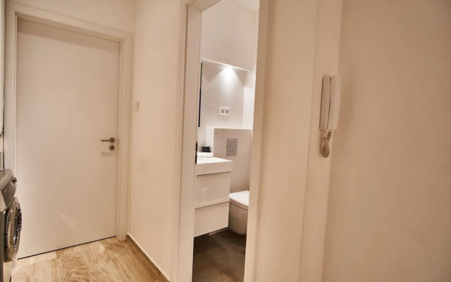 Alpha Residence