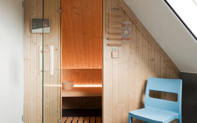 Bungalow in Friesland With Private Spa & Sloop