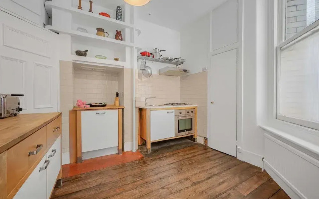 The Bloomsbury Deux by Frankie Says