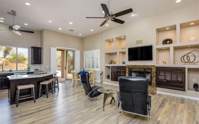 Casa Monument 3 Bedroom Home by RedAwning