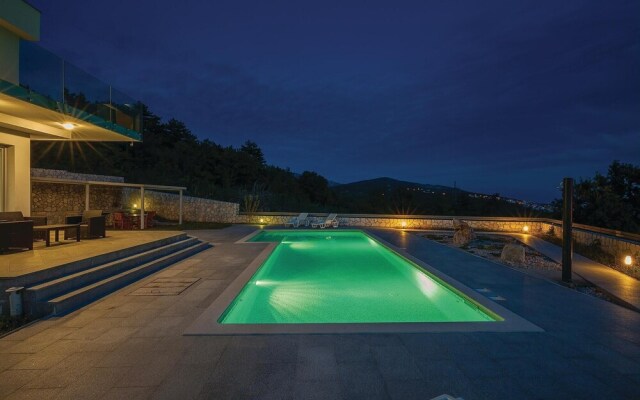 Stunning Home in Crikvenica With Wifi and 4 Bedrooms