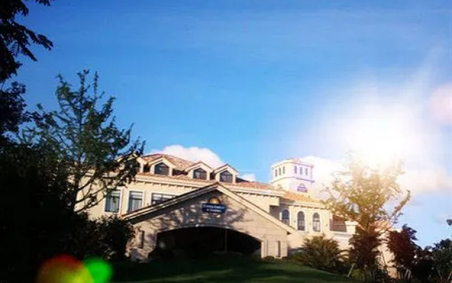 Days Hotel & Suites Zhaozhuang Xingyi Resort