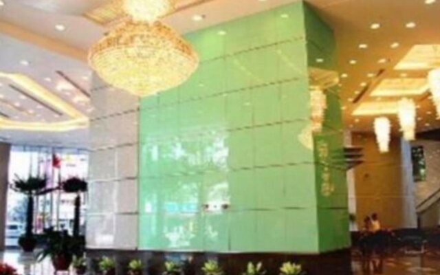 Skyline Plaza Hotel