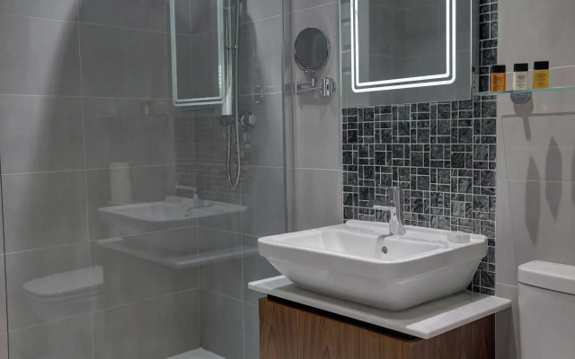Best Western Plus Croft Hotel