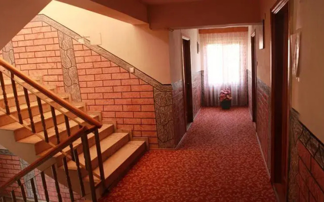 Meral Hotel