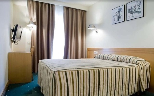 Hotel Zaragoza Plaza