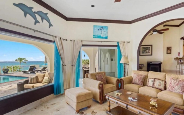 Sunny Vacation Villa 96